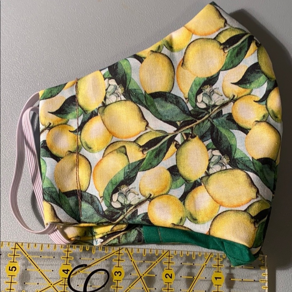 Lemon patterned face mask - Picture 4 of 5